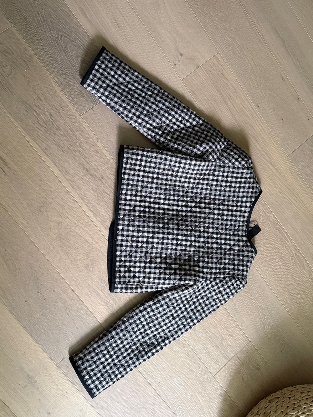 Harlow Black & White Houndstooth Cropped Blazer - Picture 3 of 4